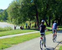 The park is also suitable for hiking and bike lovers as it has numerous biking and hiking trails which connect it with the Humber River and other near